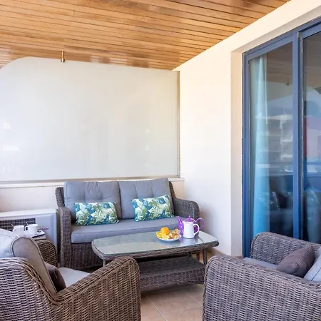 Home2book Stunning Sea Views & Pool Gigantes Apartment *
